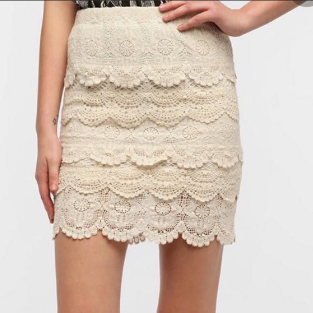 STARING AT STARS Cream Tiered Crochet Skirt